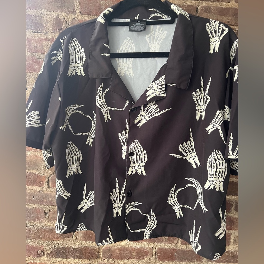 Cropped Skeleton Hand Print Button-Down Shirt - image 1